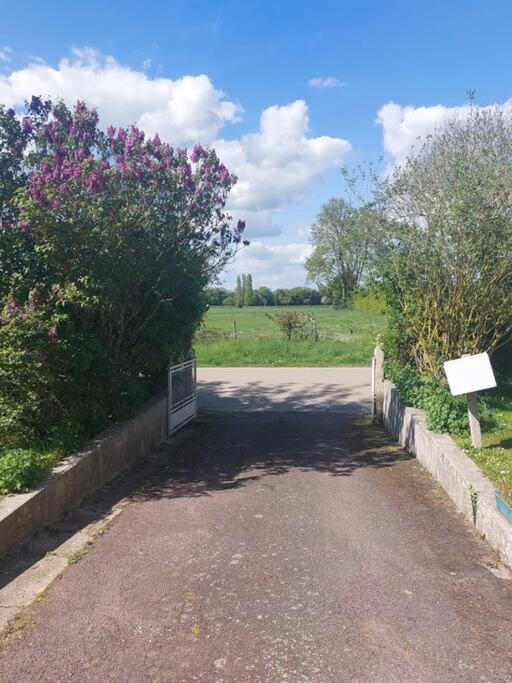 Saint-Aubin-de-Bonneval Gite Au Coeur D'Une Residence D'Artiste מראה חיצוני תמונה